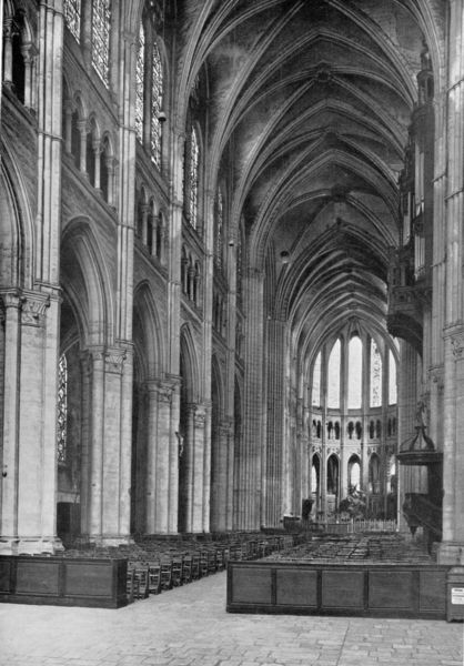 Chartres Kathedrale (Langhaus)