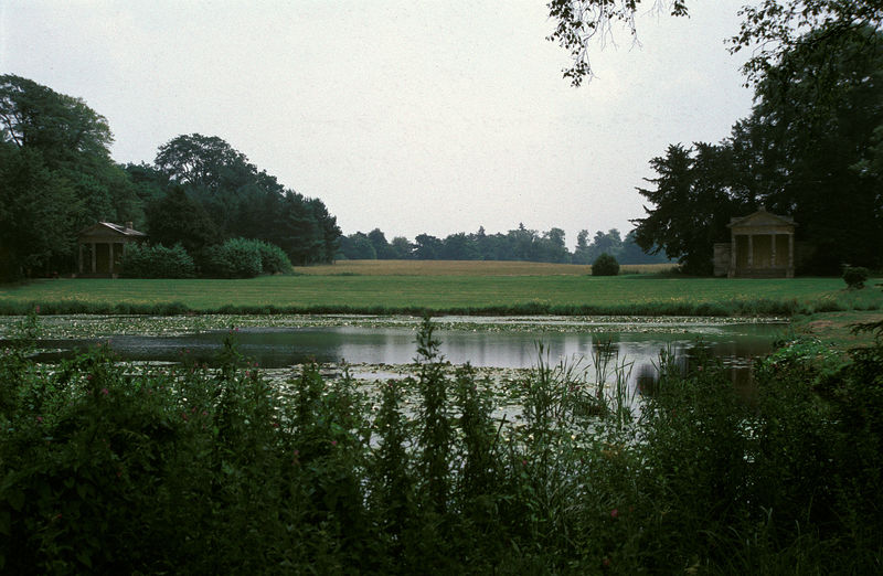 Octagon Lake mit den beiden Lake Pavillons