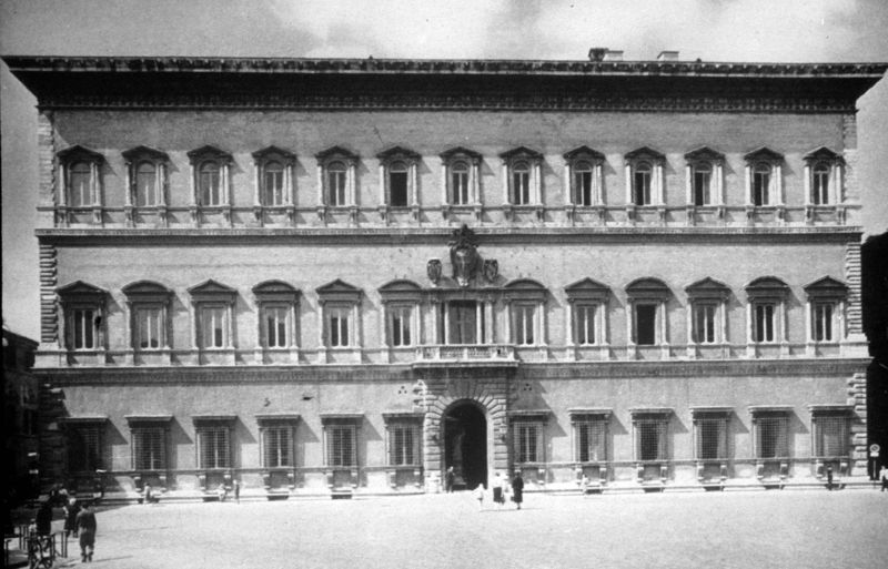 Palazzo Farnese (Fassade)