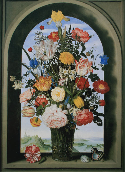 Blumenvase in einer Nische