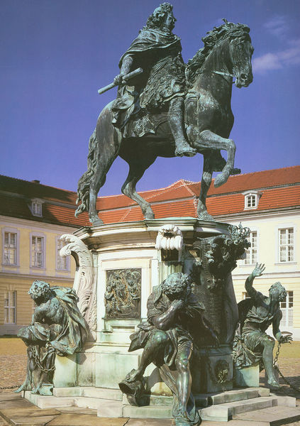 Reiterstandbild des Großen Kurfürsten Friedrich Wilhelm I. von Brandenburg im Ehrenhof des Schlosses