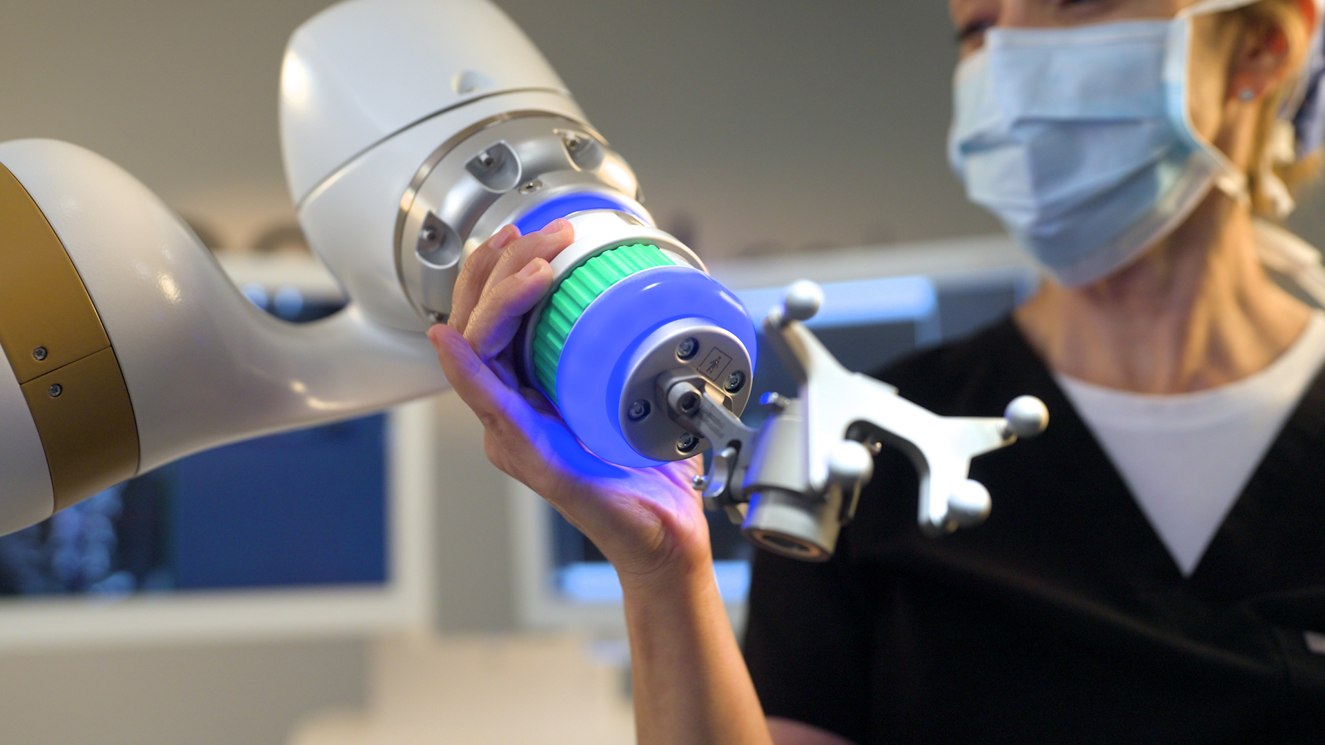 Enovis Makes Binding Offer to Acquire eCential Robotics