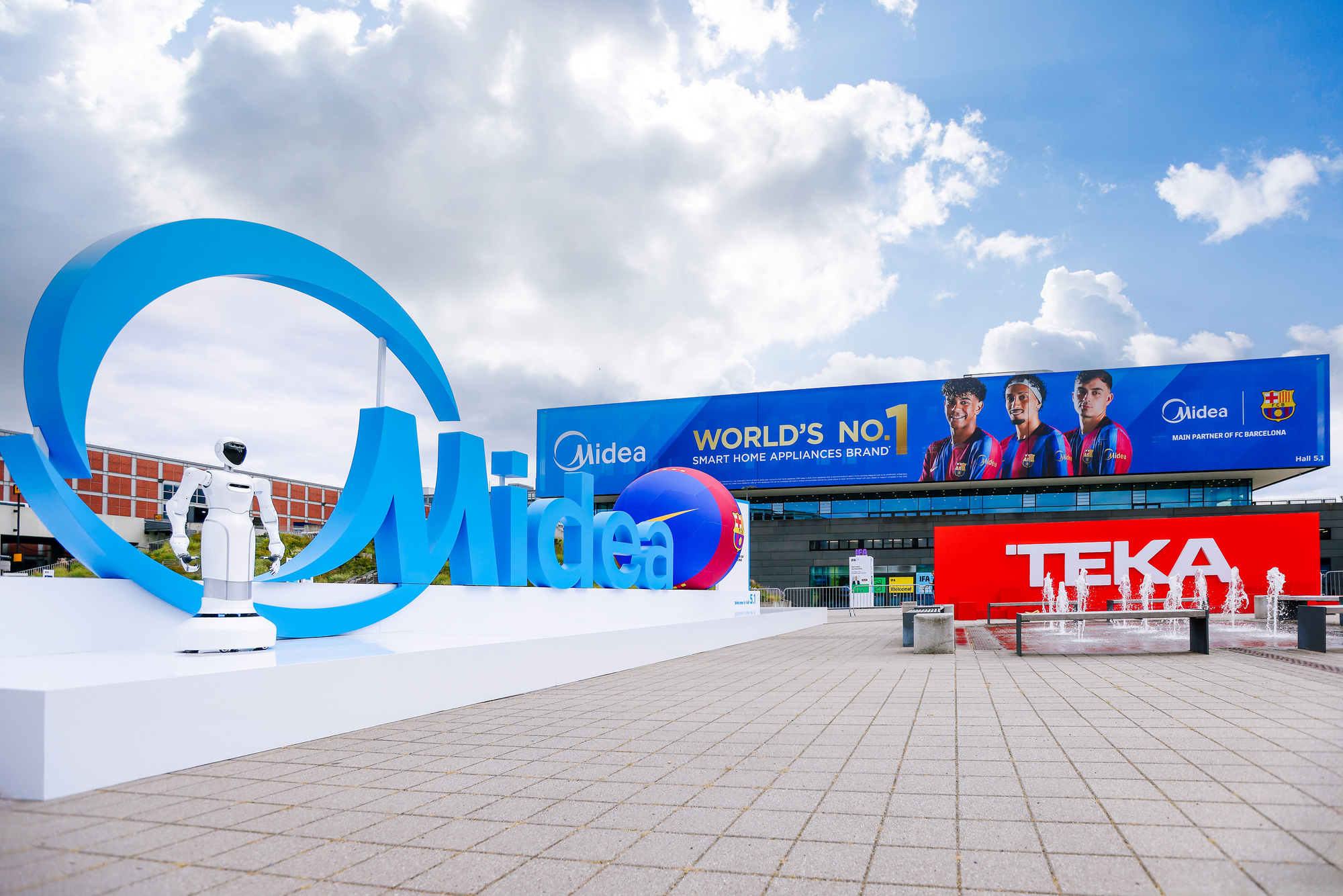 Midea Shows AI Home Agent and Robots at IFA 2026