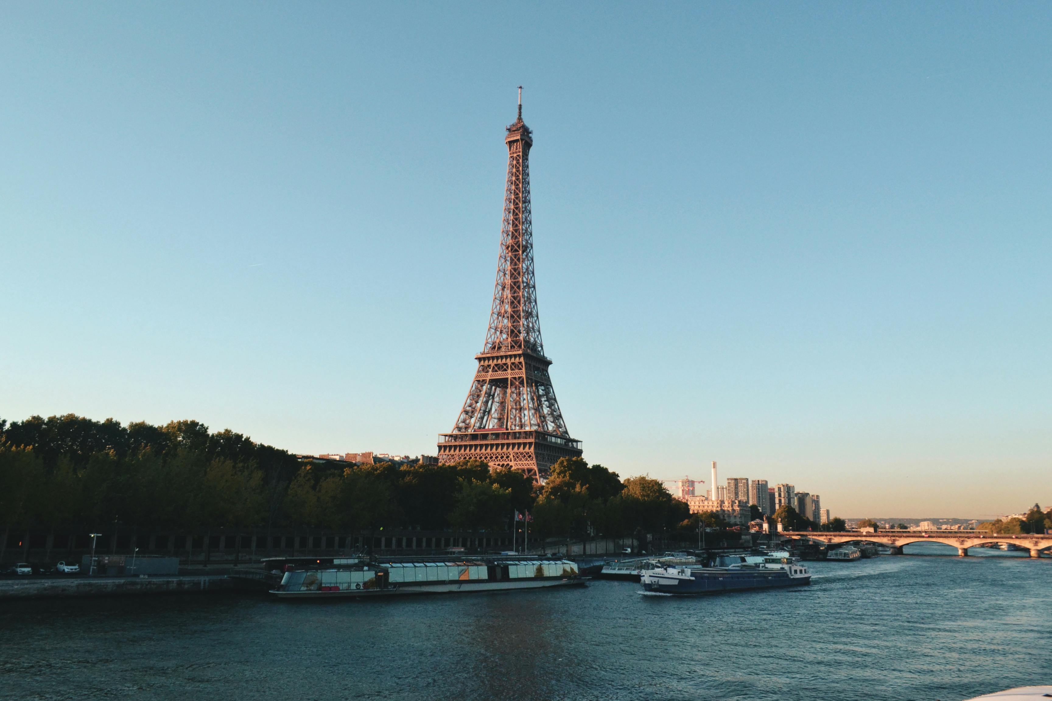 Paris Summit Calls for AI Regulation to Prevent Loss of Control