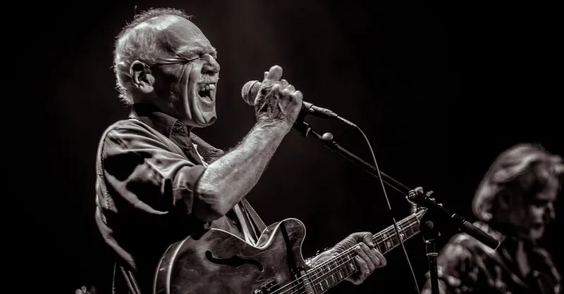 Dave Hole