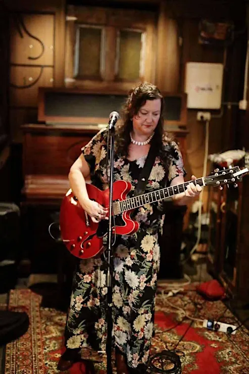 Mandy Connell & Girl Friday