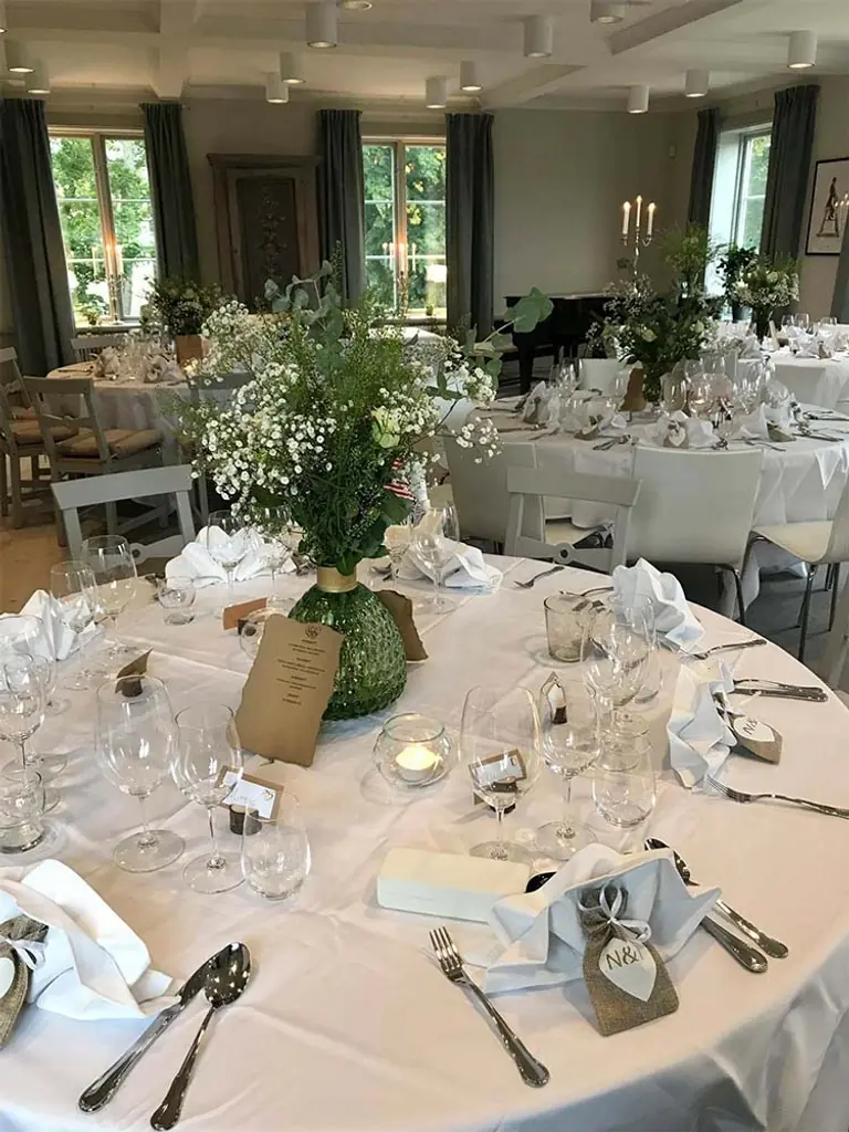 Almare Stäkets Herrgård-product-card