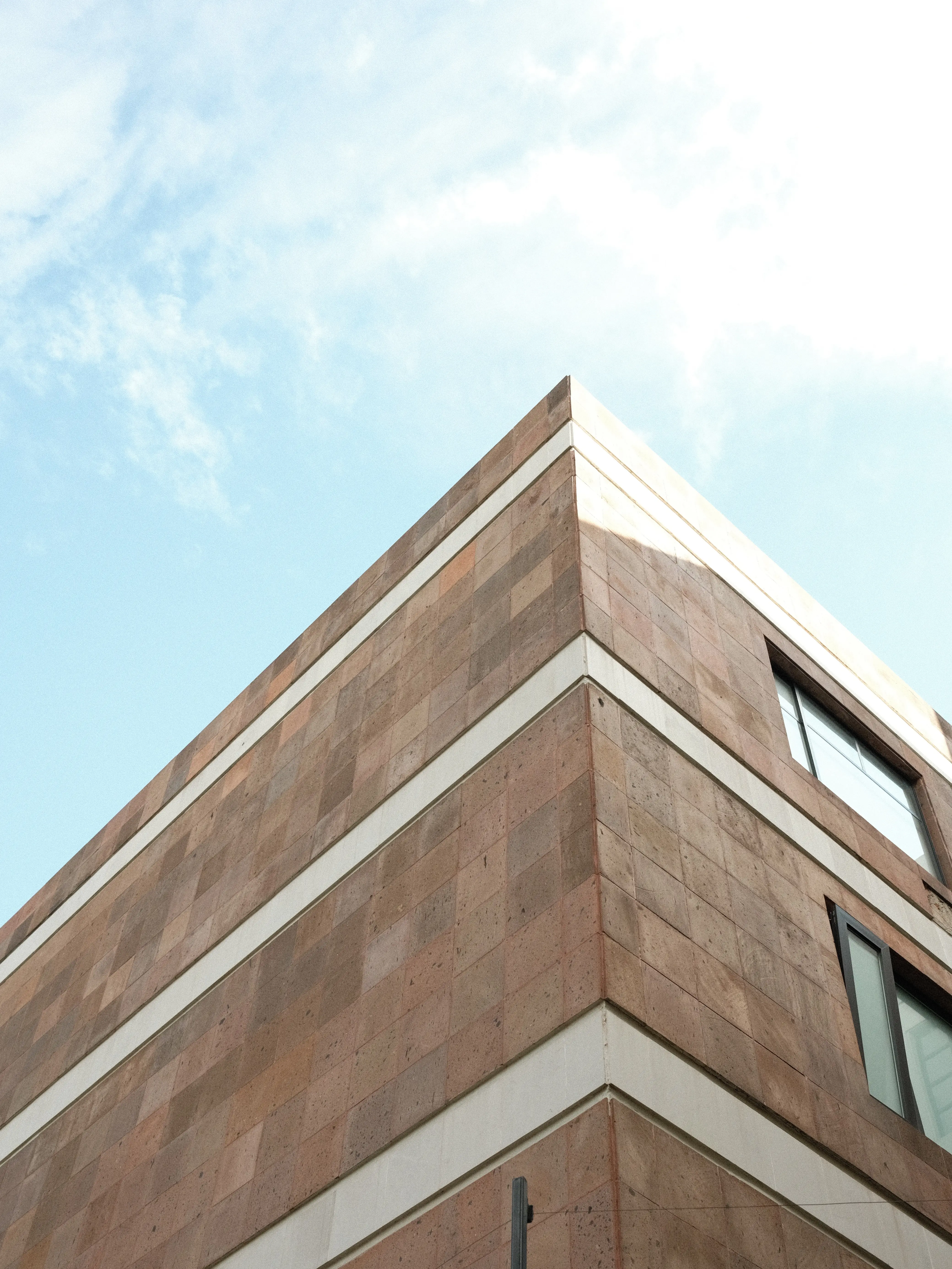 Photo: 2023-12-25_A-Building-in-CDMX.webp