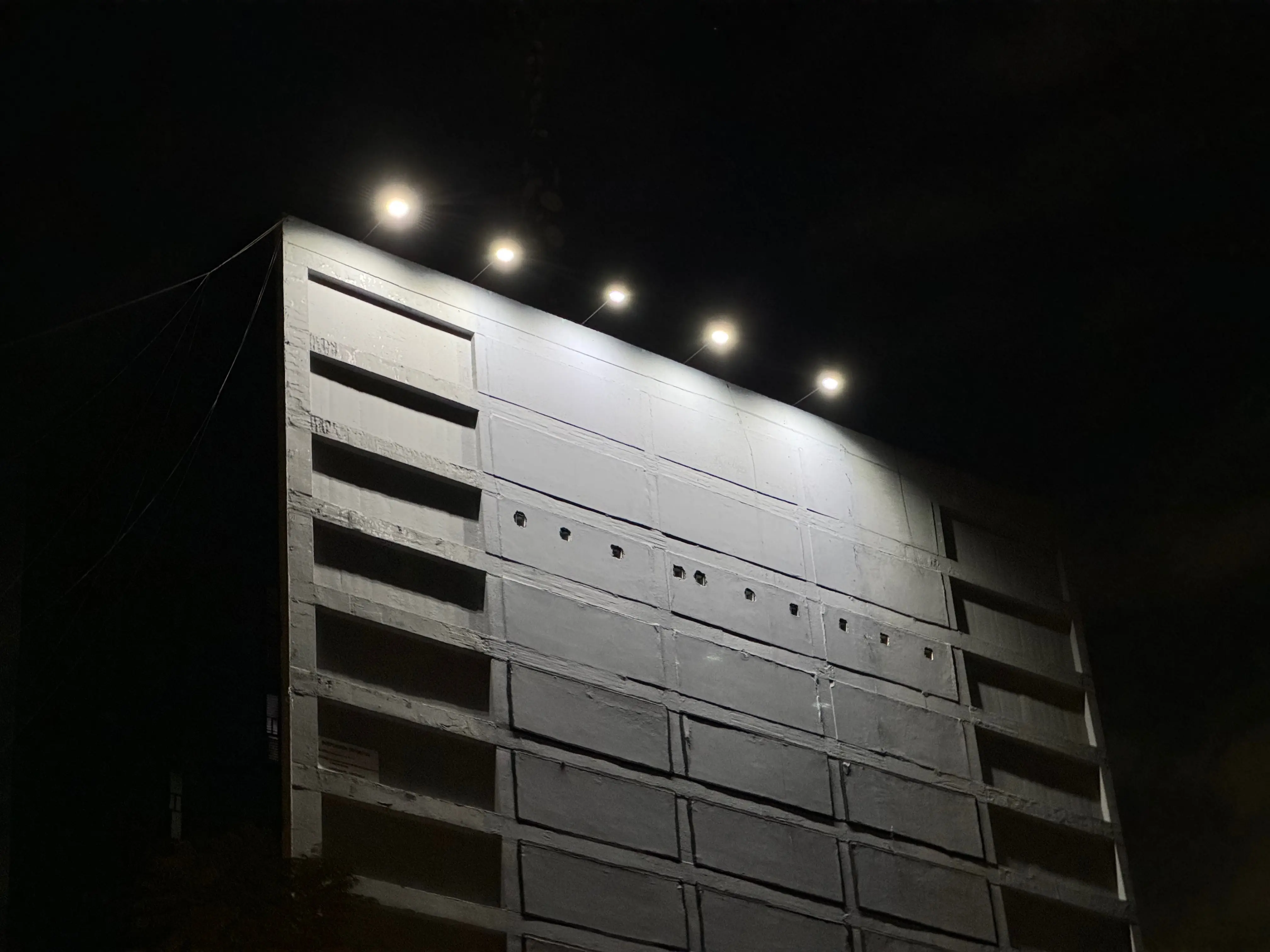 Photo: 2023-12-26_Spooky-Building.webp