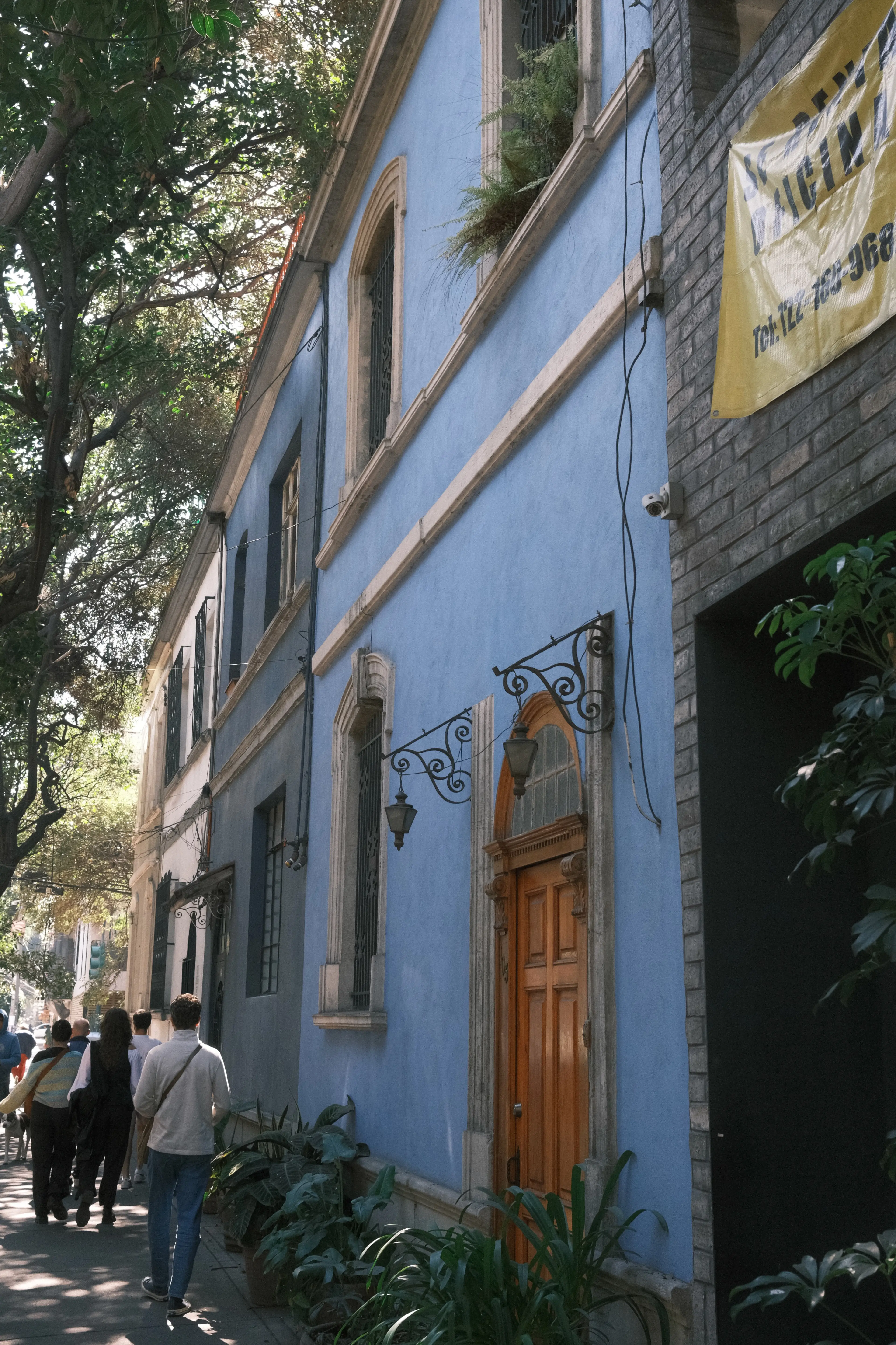 Photo: 2023-12-28_Another-Blue-Building.webp