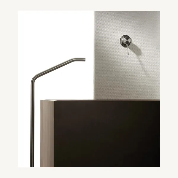 Slancio Floor Standing Bath Spout