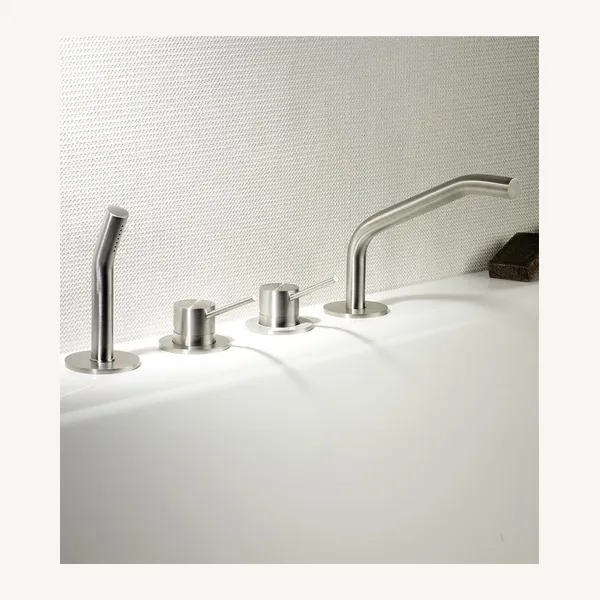 Slancio Deck Mounted Bathtub Filler Set With Spout And Two Mixers
