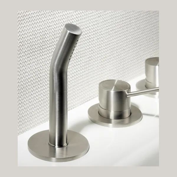Slancio Deck Mounted Bathtub Filler Set With Spout And Two Mixers