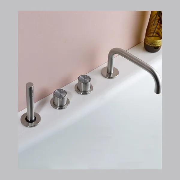 Accordo Deck Mounted Bath Set with Handshower and Two Mixers