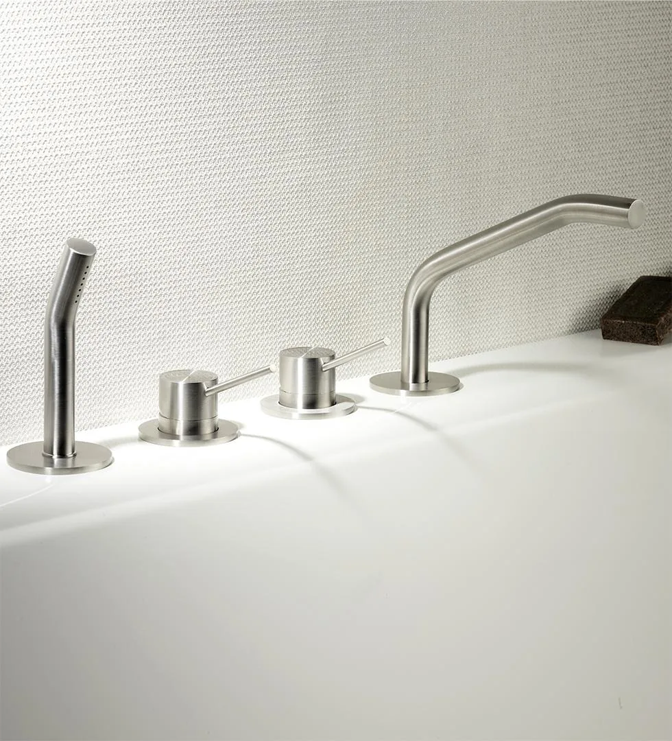 Slancio Deck Mounted Bathtub Filler Set With Spout And Two Mixers