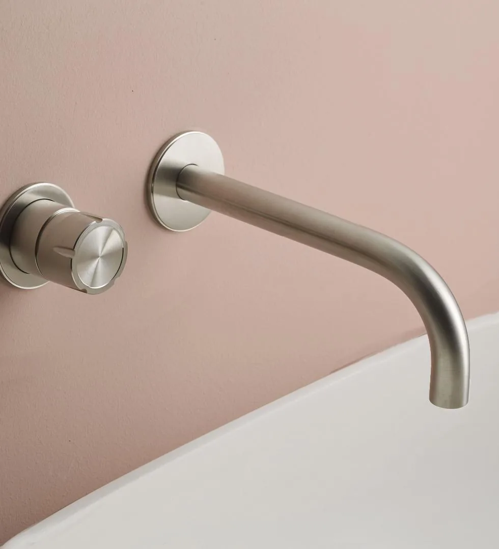 Accordo Wall Mounted Basin Set with 210 mm Spout