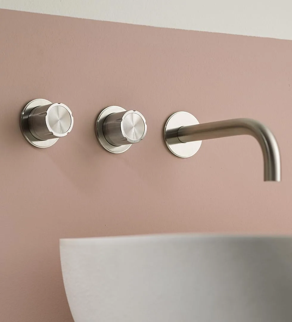 Accordo Concealed Wall Mounted Basin Faucet 180mm Spout
