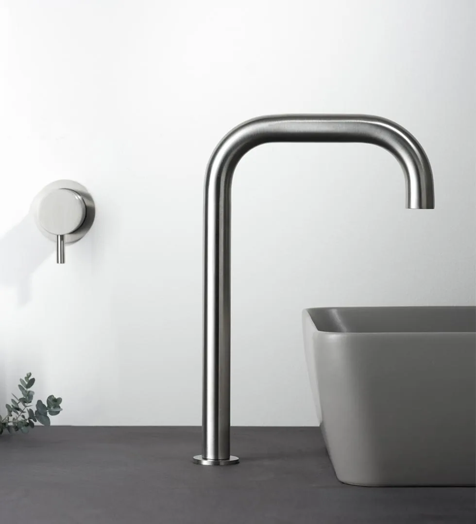 Limpido Deck Spout With Concealed Wall Mixer Set